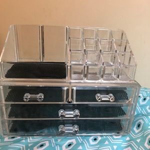 Makeup case / organizer (clear)